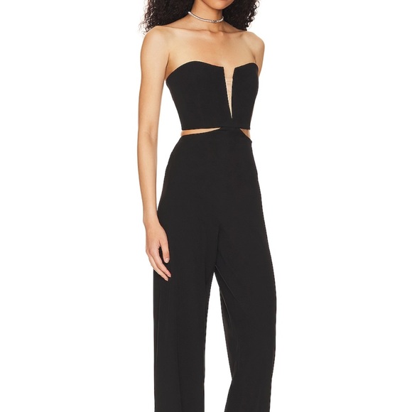 Bardot: Elegant Black Strapless Jumpsuit - Picture 2 of 3